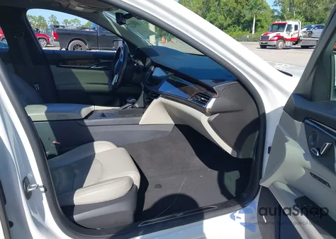 2017 Cadillac Ct6 Luxury z USA, uszkodzony, nr VIN 1G6KD5RS4HU206444